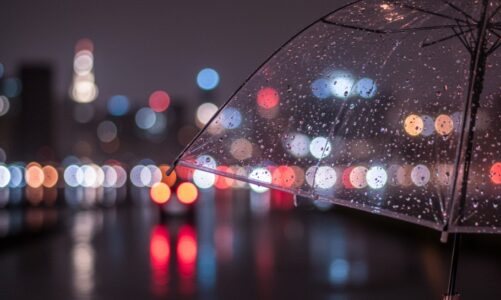 Silny wiatr nad Świnoujściem – mieszkańcy ostrzegani o zagrożeniu